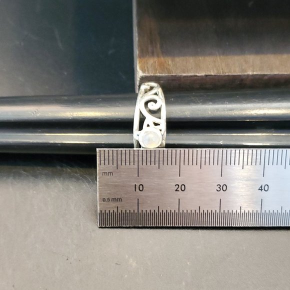 Size 6.25 925 Sterling Silver Moonstone Tarnished Ring - Picture 5 of 6